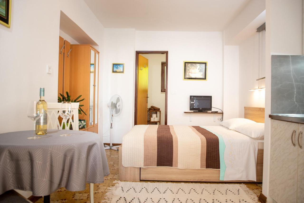 Apartment Luka *